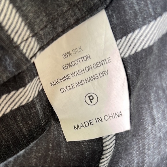 Marie Oliver Silk Black & White Plaid Windowpane Printed Ruffle Neck Blouse - S - Picture 13 of 14